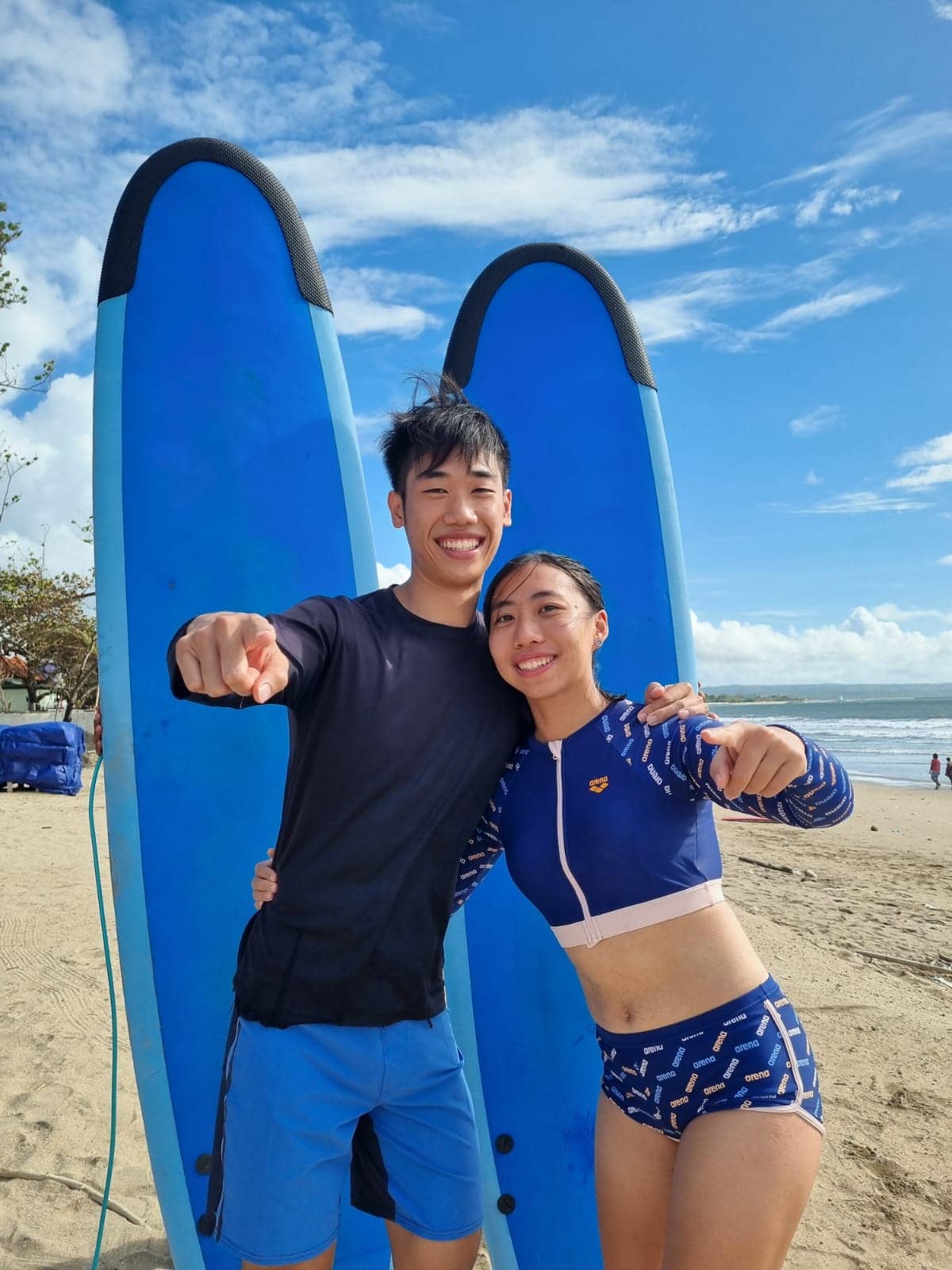 kuta surfing