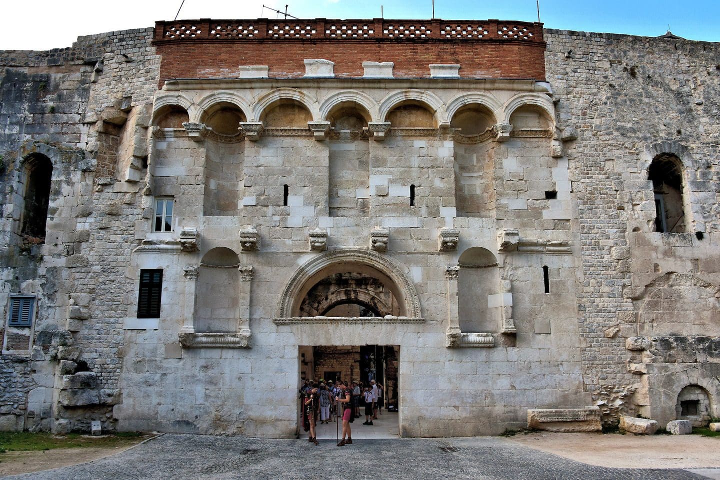 golden gate of diocletian palace