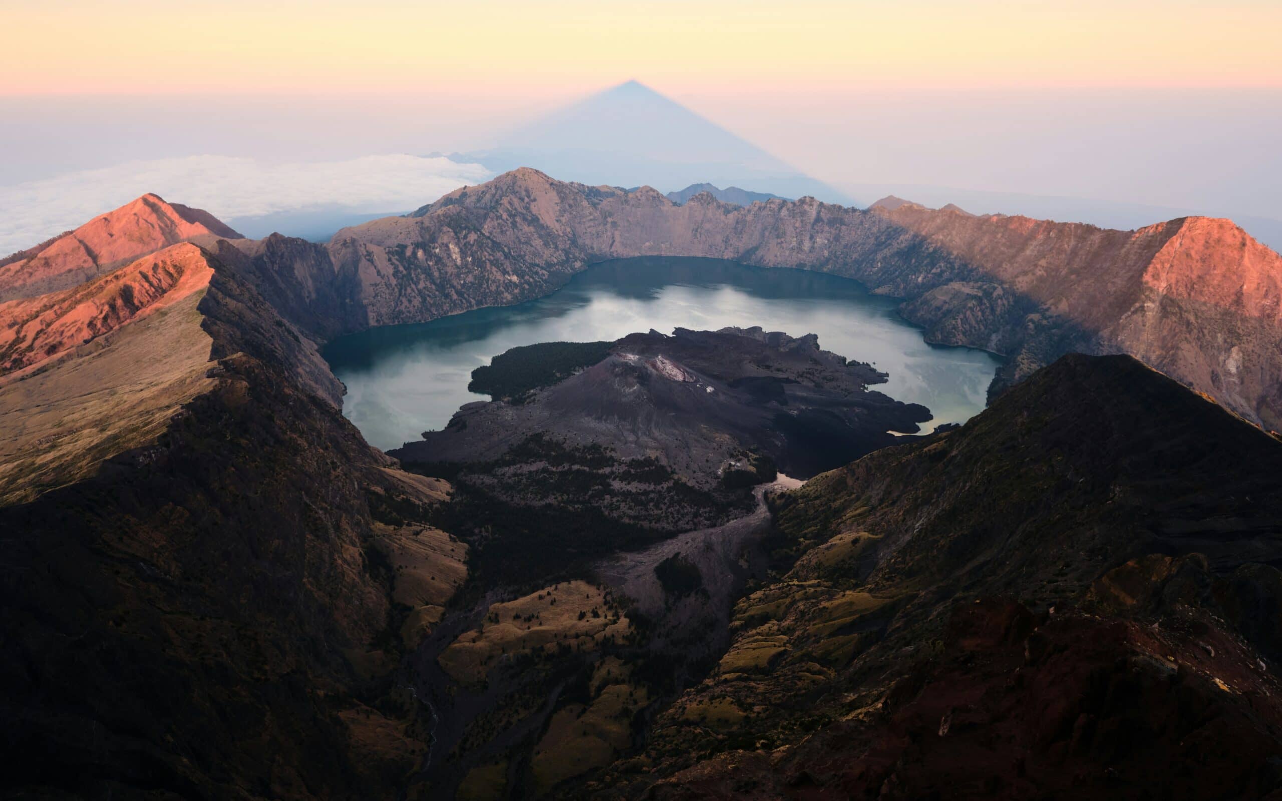 rinjani crater