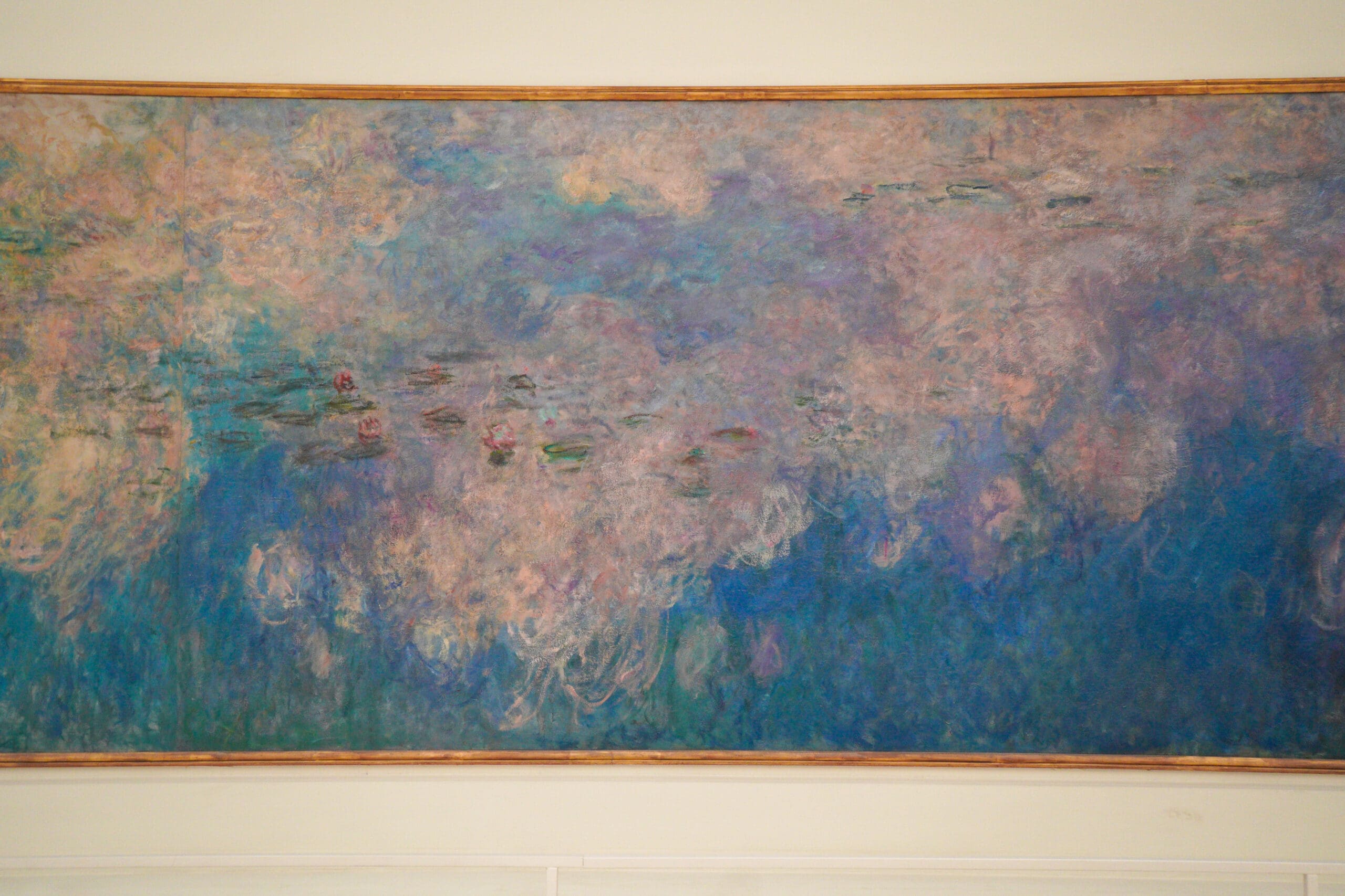 monet lotus