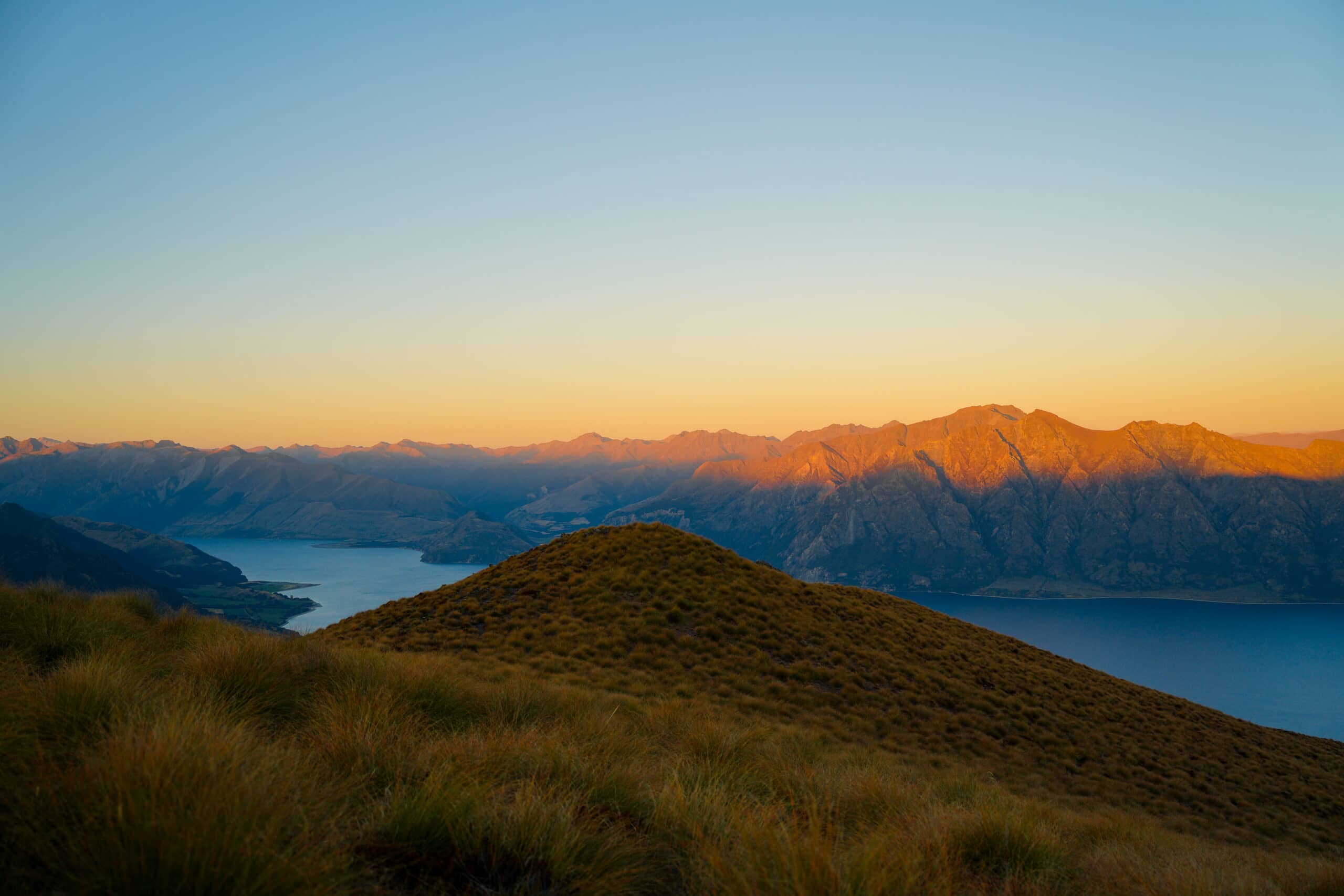 Sunset at Isthmus Peak, looking at lake Hawea