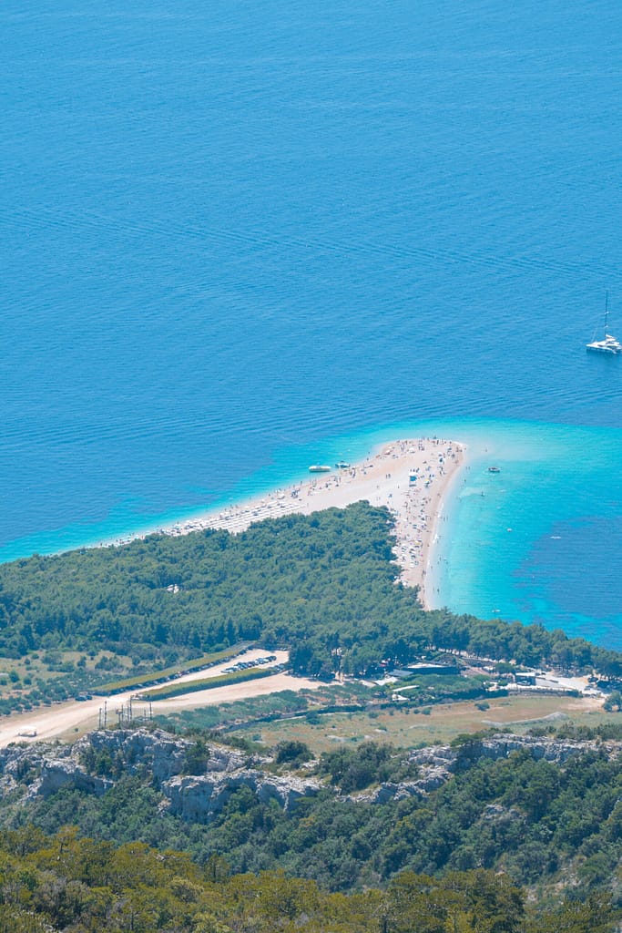 Zlatni rat 尖角沙灘